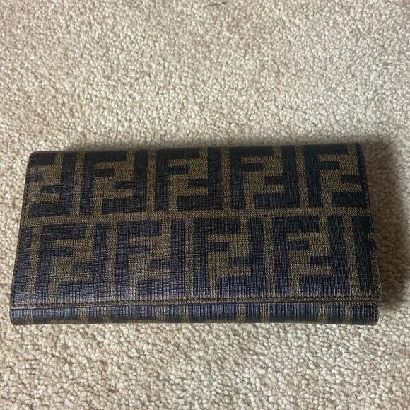 FENDI FF ZUCCA CONTINENTAL TOBACCO WALLET WITH CHAIN - Picture 1 of 9